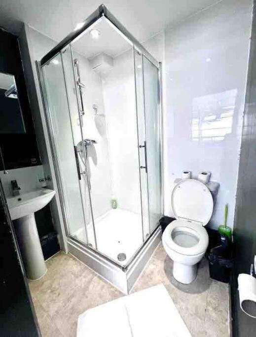Studio Apartment In London Bagian luar foto